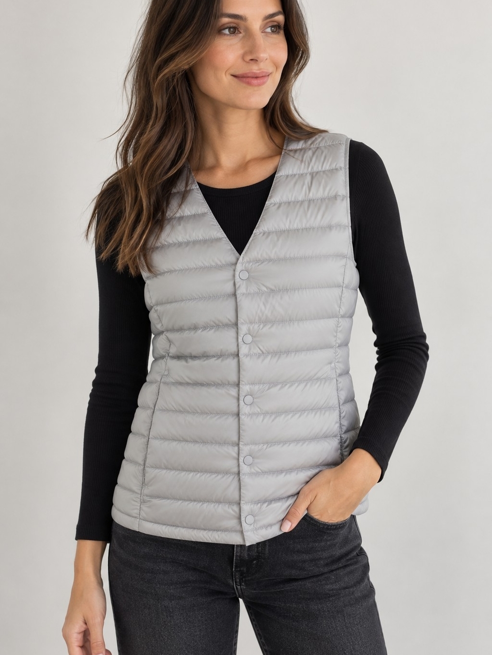 UNIQLO Women’s M Ultra Light Down Vest Light Gray V Neck Snap Front